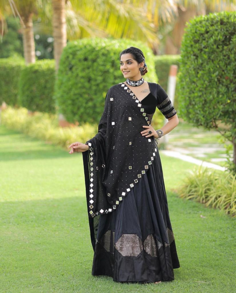 Aawiya 7065 Cotton Silk Lehenga Choli