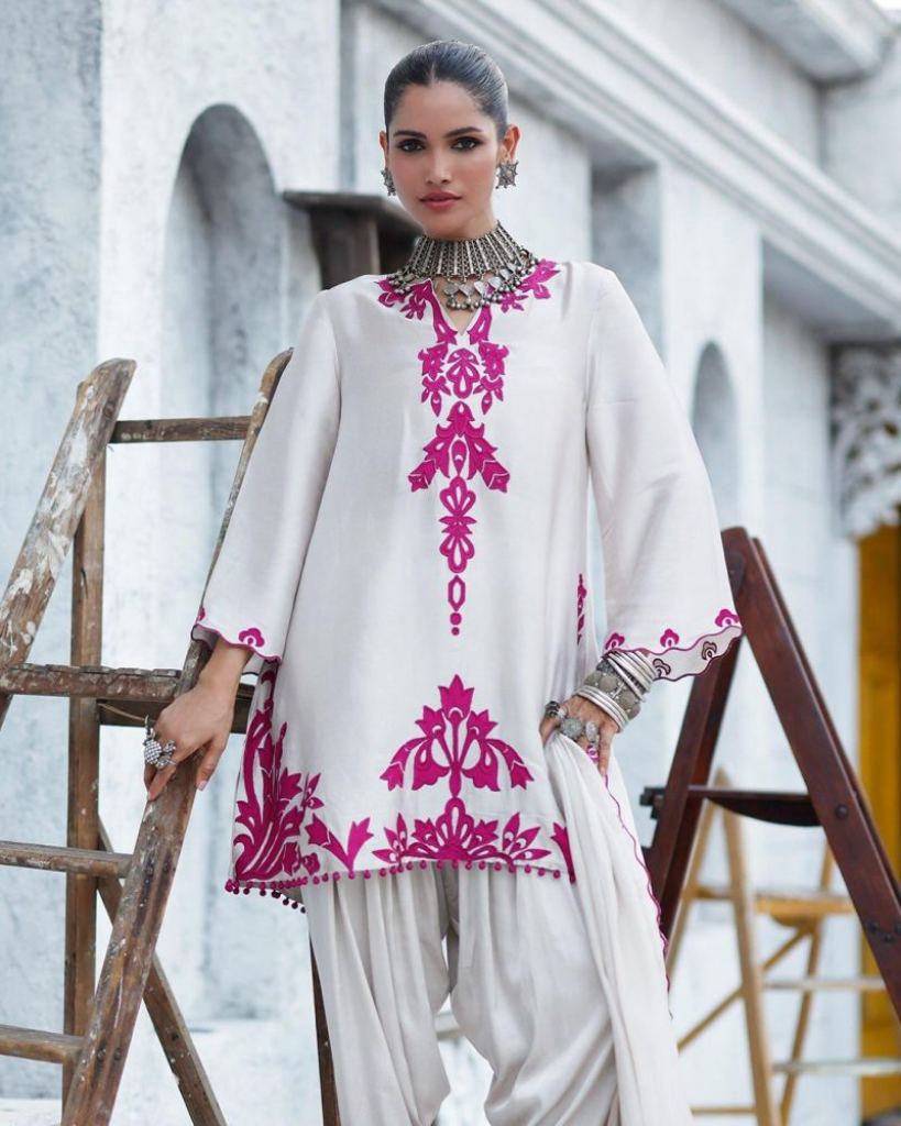 Afsana Gauri Embroidered Salwar Suit
