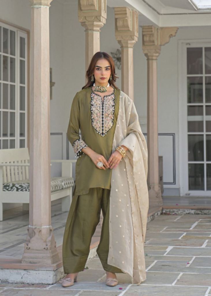 Afsana Jardosi Cord Work Farshi Salwar Kameez