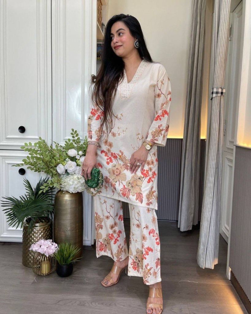 Dhunitya 01 Printed Kurti With Bottom