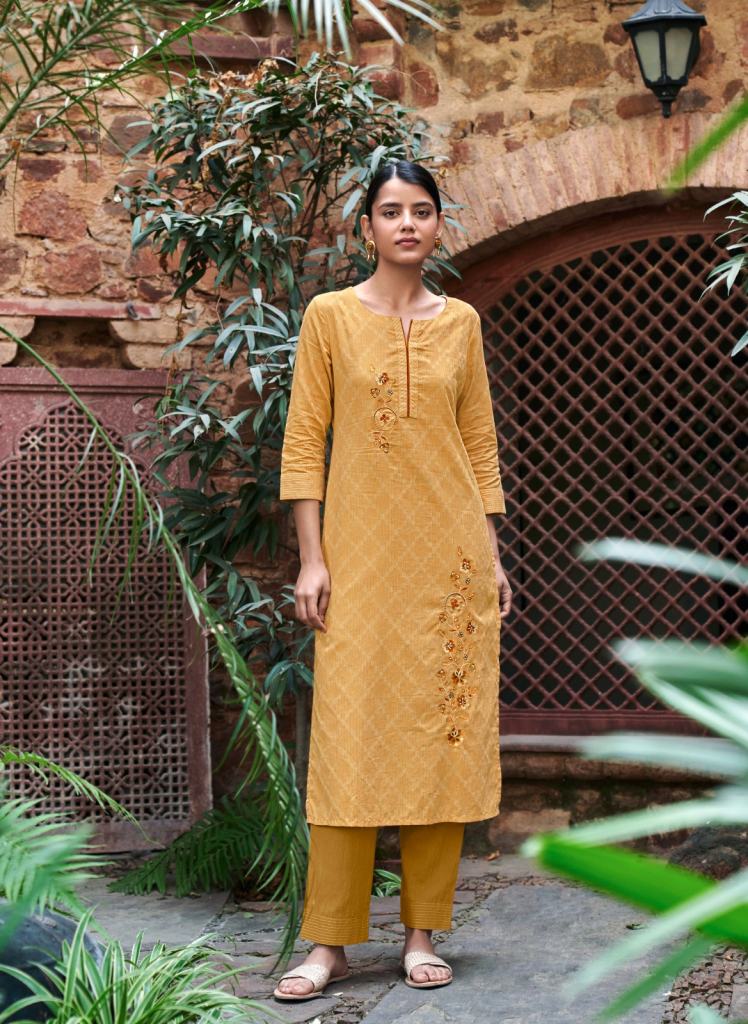 Four Buttons Raabta Casual ware Designer Kurti With Bottom Collection