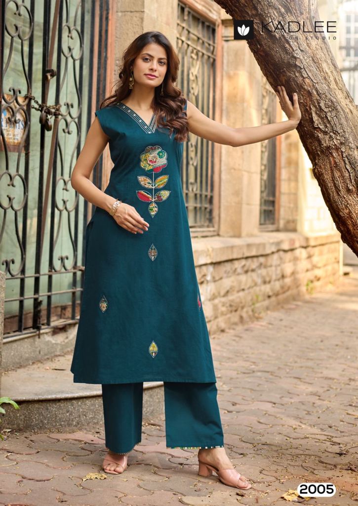 Kadlee Rose Petal Thread Worked Kurti With Bottom