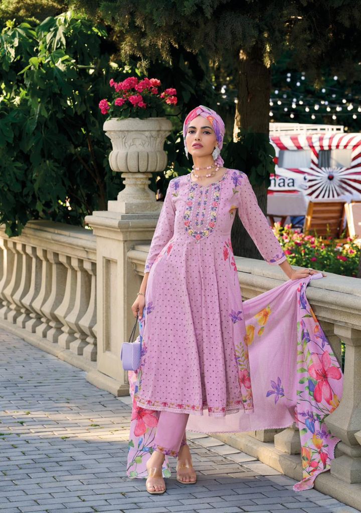 Kailee Tasavvur Kurti