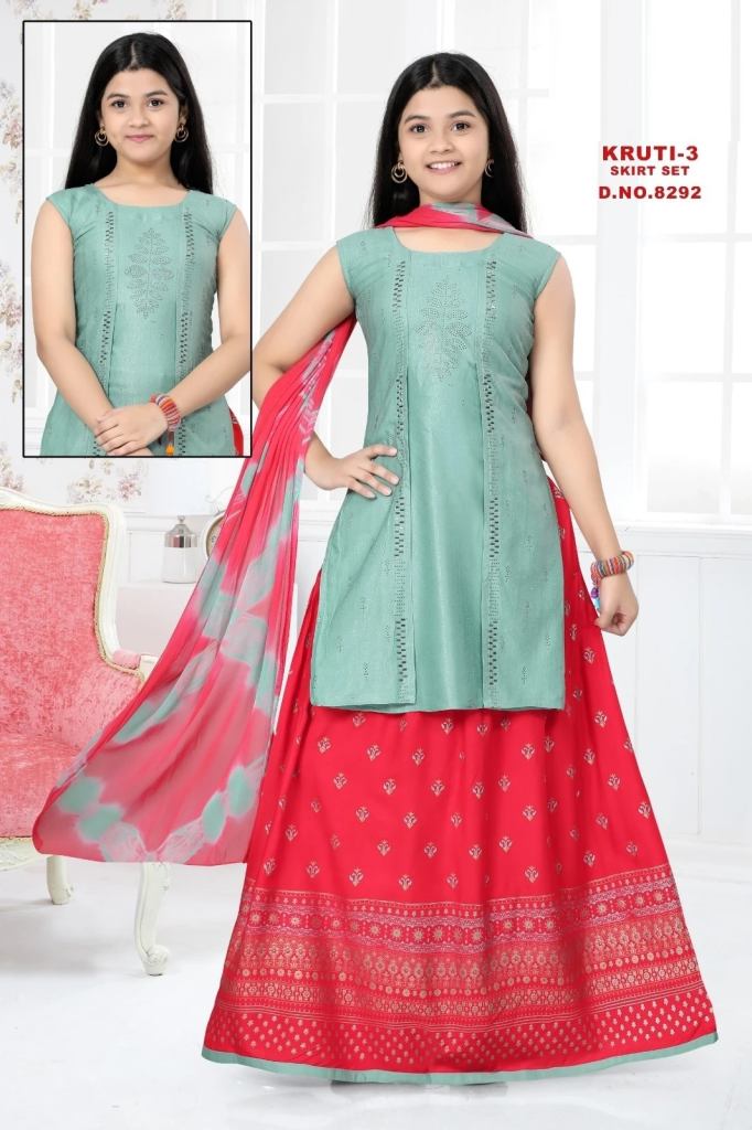 Buy Green Embroidered Short Kurti, Skirt And Dupatta Set Online - Aurelia