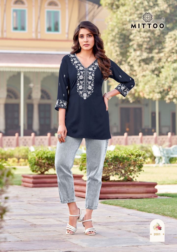 Mittoo Charmi Western Short Top