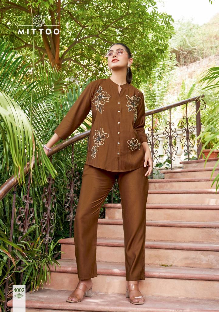 Mittoo Pranjal Handwork Threadwork Top And Bottom