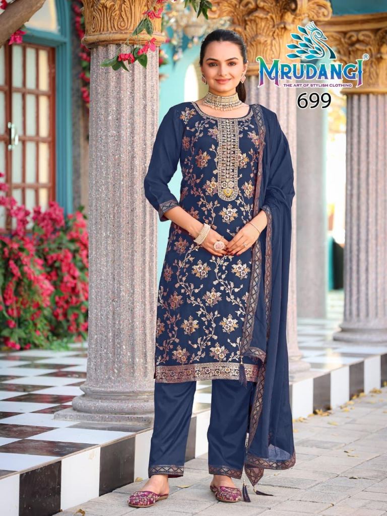 Mrudangi Priyanshi  Kurti With Bottom Dupatta