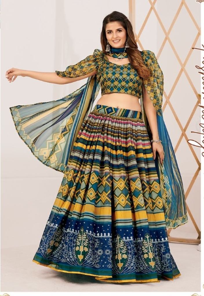 Buy Shruti S Gold Silk Embroidered Blouse And Lehenga Set Online | Aza  Fashions