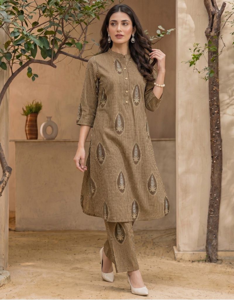 Naisha K 1078 Printed Kurti With Bottom