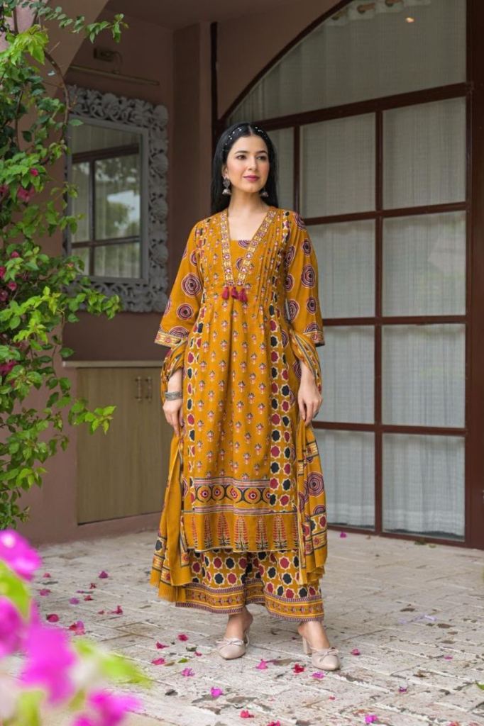 Naisha K 1116 Printed Kurti With Bottom Dupatta