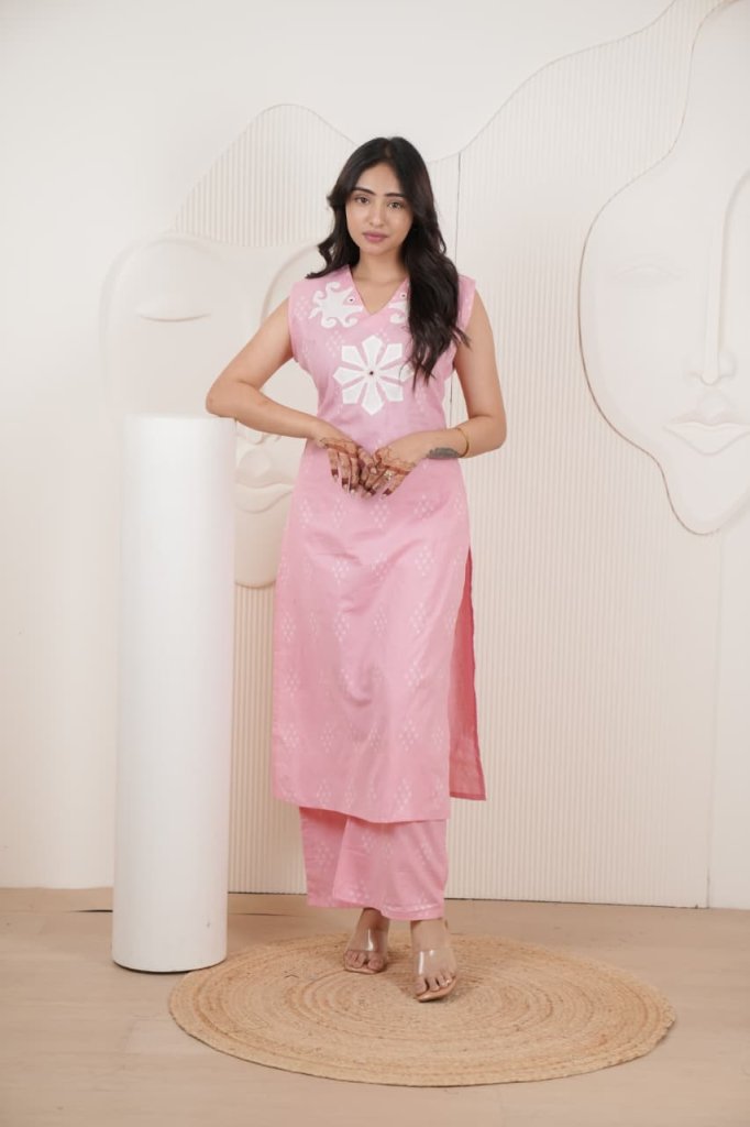 Naisha K 967 Weaving Kurti With Bottom