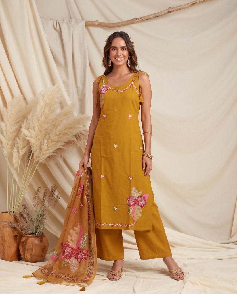 Naisha K 976 Dhabu Embroidered Kurti With Bottom Dupatta