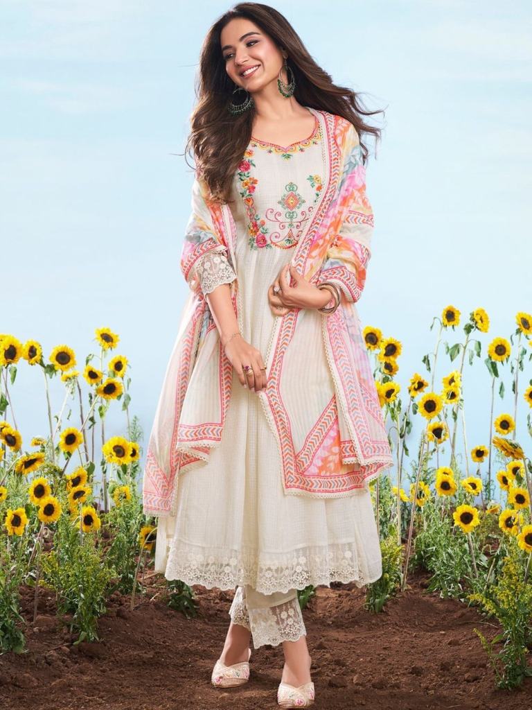 Pavitra 001 Embroidered Kurti With Bottom Dupatta