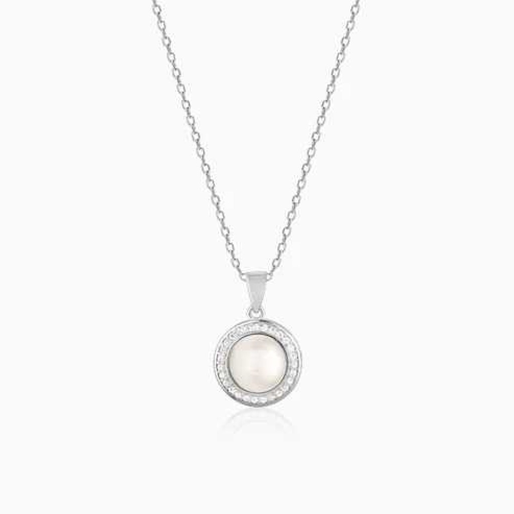 Radha rani Silver Pearl Pendant with Link Chain