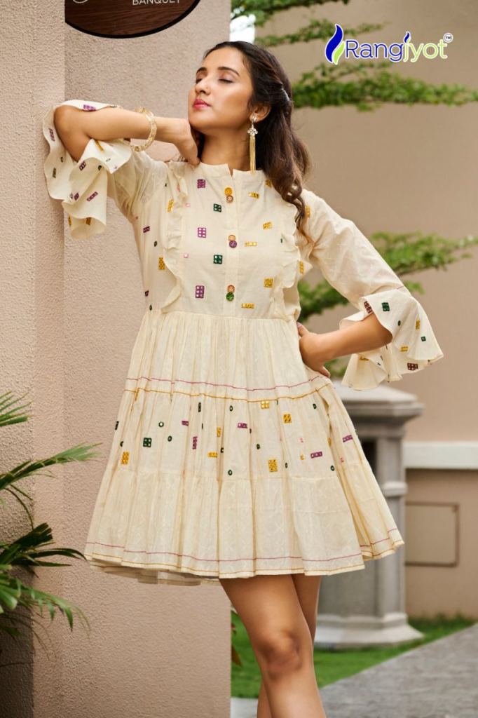 Exquisite Peach Floral Nayra Cut Kurti with Fancy Puff Sleeves & Flared  Silhouette