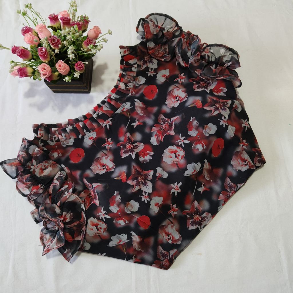 https://www.wholesaletextile.in/product-img/Rich-Print-Designer-Blouse-col-1637042464.jpeg