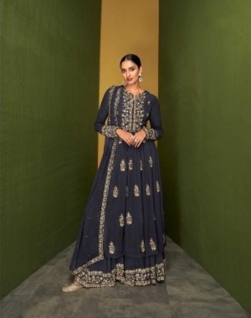 https://www.wholesaletextile.in/product-img/Sayuri-Aarekhi-Real-Georgette--1661922330.jpg