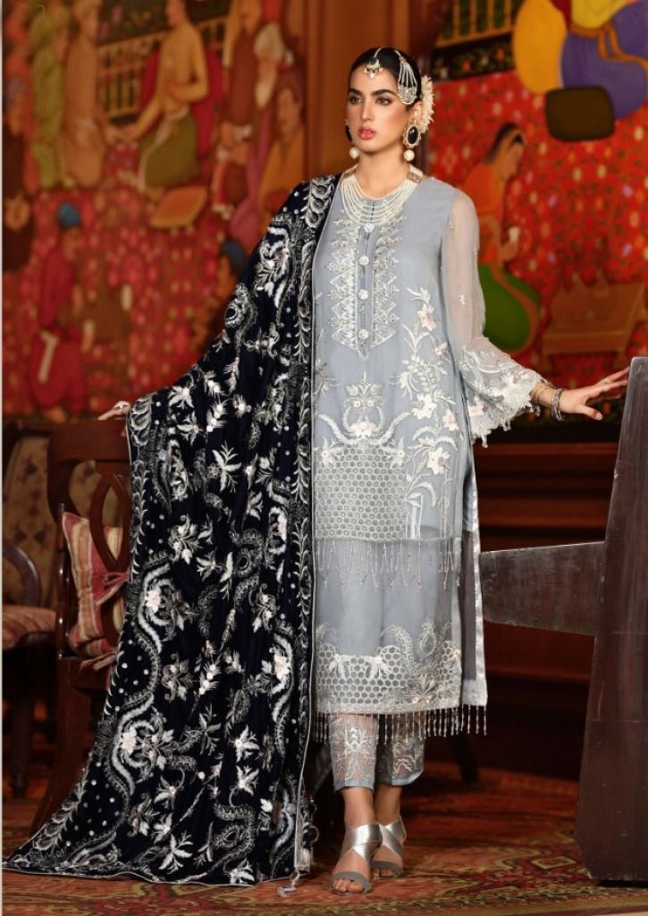 https://www.wholesaletextile.in/product-img/Serene-presents-Zarif-Heavy-Pa-1615365797.jpg