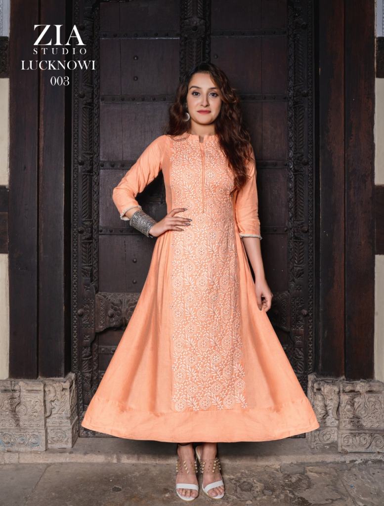 long plain kurtis with lace | Lucknowi kurta, Kurta designs, Kurta designs  women