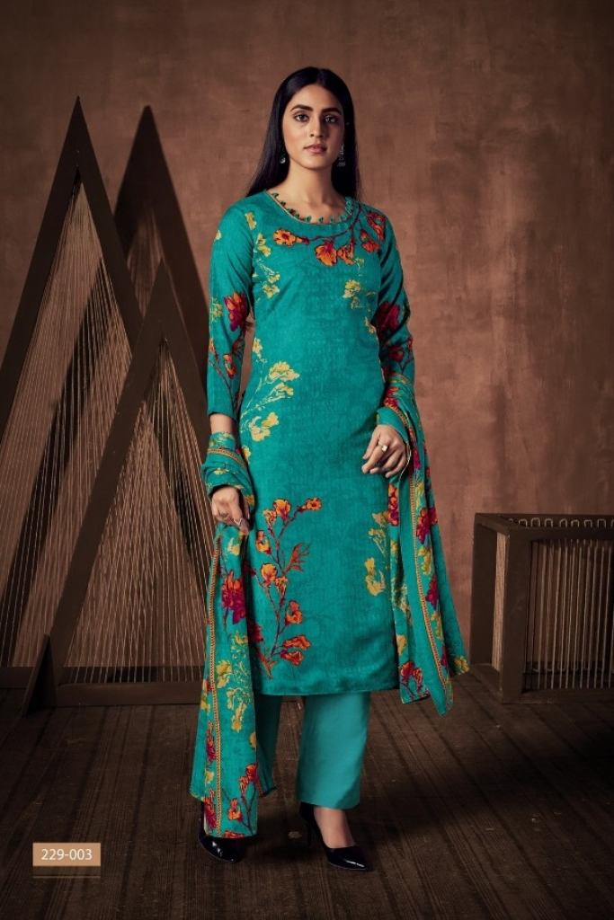 https://www.wholesaletextile.in/product-img/Zulfat-Winter-Magic-vol-4-Dres-1629971778.jpg